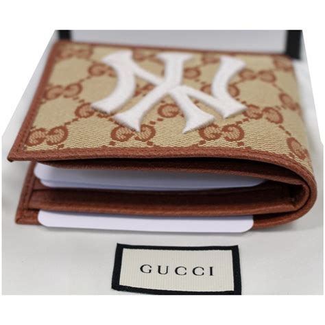 gucci yankee|yankees gucci wallet.